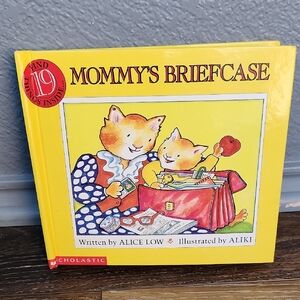 Mommy's Briefcase Book with all 19 Pieces To Find